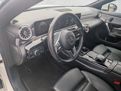 Used 2020 Mercedes-Benz CLA 250 image 9
