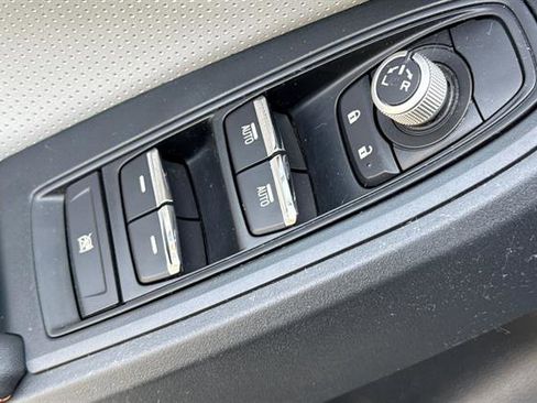 Used 2019 Subaru Crosstrek 2.0i Limited w/ Moonroof Package image 11