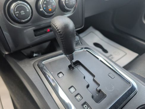 Used 2014 Dodge Challenger SXT RWD image 14