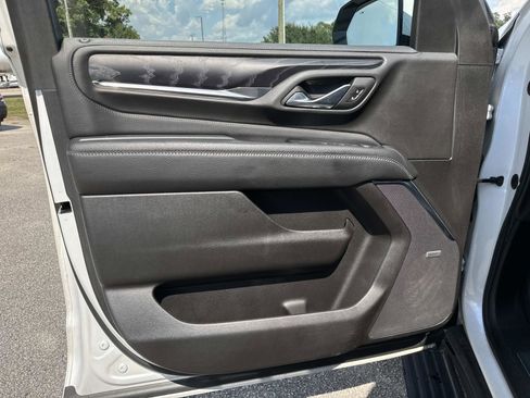 Used 2022 GMC Yukon XL Denali image 21