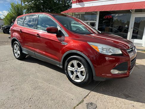 Used 2016 Ford Escape SE image 4