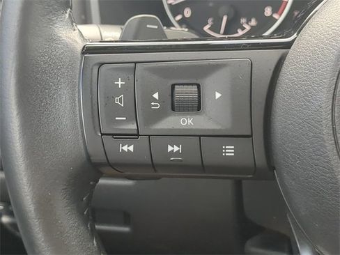 Used 2022 Nissan Rogue SL image 25