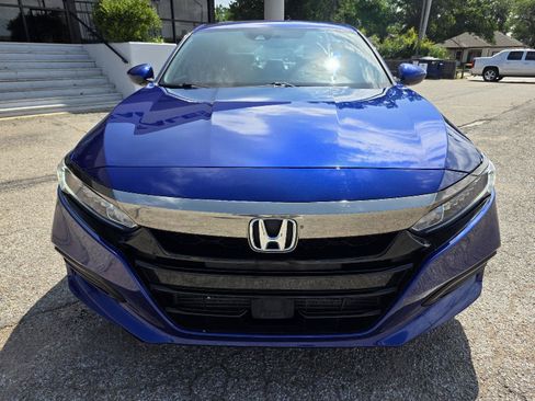 Used 2018 Honda Accord Sport image 2