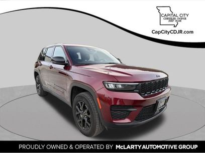 Used 2025 Jeep Grand Cherokee Altitude