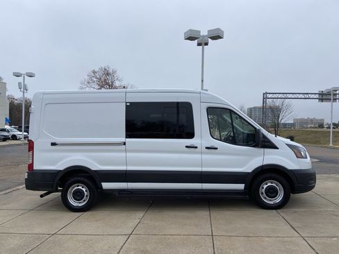 Used 2023 Ford Transit 250 Medium Roof w/ Load Area Protection Package image 12