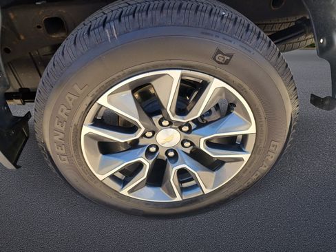 Used 2024 Chevrolet Silverado 1500 LT AWD/4WD image 21