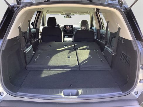 New 2025 Nissan Pathfinder S image 14