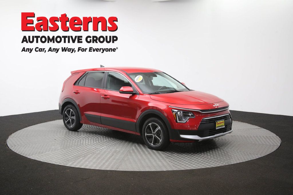 Used 2025 Kia Niro LX FWD image 49
