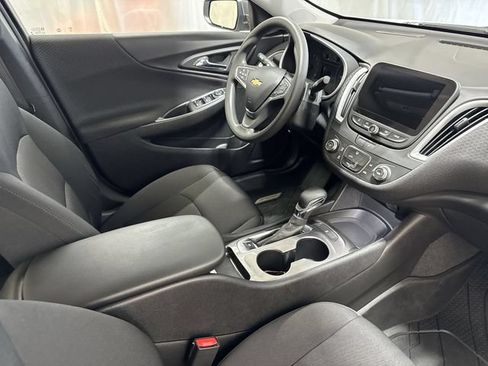Used 2023 Chevrolet Malibu LS FWD image 26