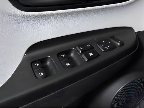 Used 2023 Hyundai Kona SEL w/ Cargo Package image 31