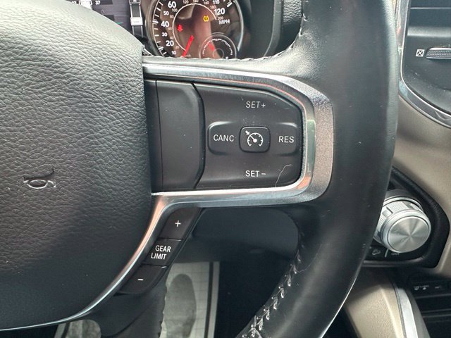 Used 2019 RAM 1500 Laramie w/ Sport Appearance Package AWD/4WD image 18