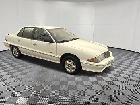 Used 1995 Buick Skylark Custom FWD image 7