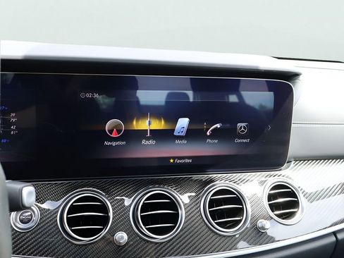 Used 2019 Mercedes-Benz E 63 AMG S image 25