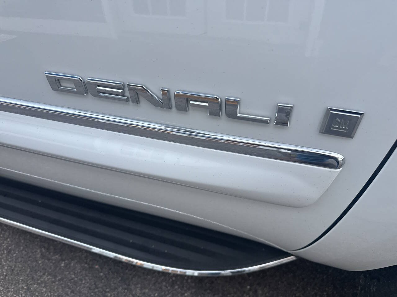 Used 2008 GMC Yukon XL Denali AWD/4WD image 13