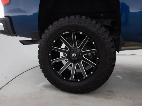 Used 2017 Chevrolet Silverado 1500 LT w/ All Star Edition AWD/4WD image 21