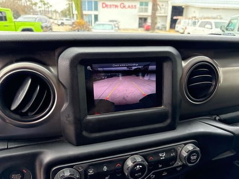 Used 2020 Jeep Gladiator Sport w/ Quick Order Package 24S image 20