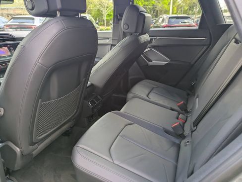 Used 2022 Audi Q3 2.0T Premium w/ Convenience Package AWD/4WD image 8