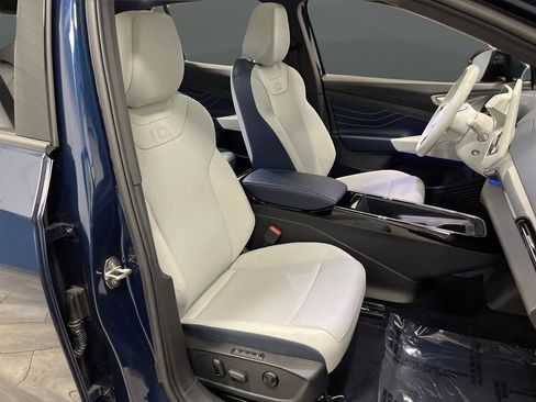 Used 2023 Volkswagen ID.4 Pro S Plus image 30