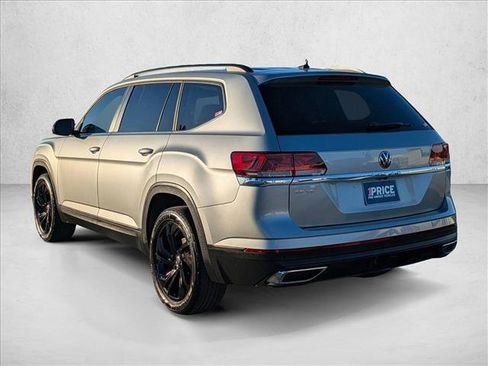 Used 2023 Volkswagen Atlas SE w/ Panoramic Sunroof Package image 8