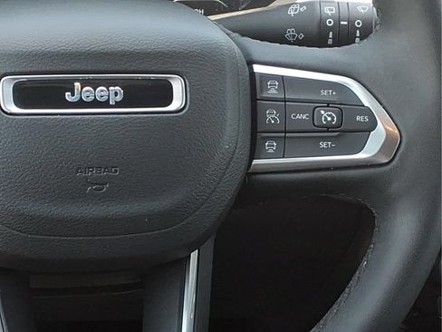 Used 2025 Jeep Compass Limited AWD/4WD image 11