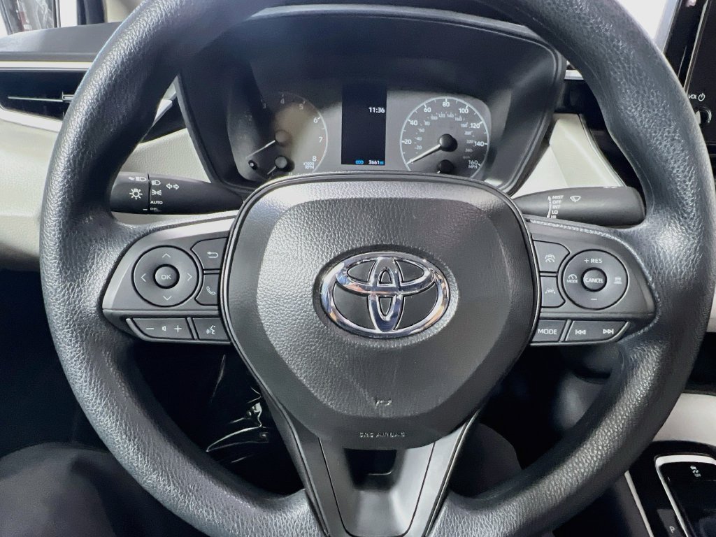 Used 2025 Toyota Corolla LE FWD image 15