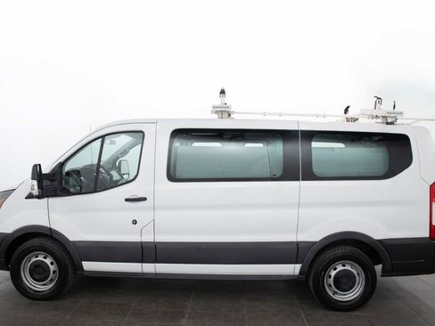 Used 2016 Ford Transit 150 130 Low Roof RWD image 5