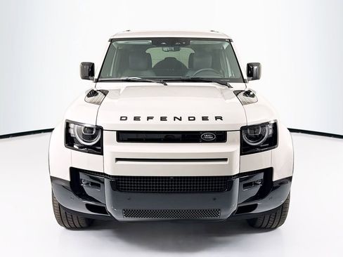 New 2026 Land Rover Defender 110 X-Dynamic SE AWD/4WD image 2