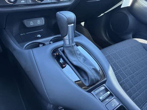 Certified 2026 Honda HR-V LX image 33