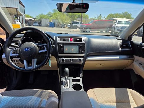 Used 2017 Subaru Outback 2.5i Premium w/ Popular Package #2 AWD/4WD image 11