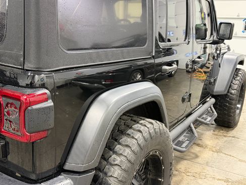 Used 2021 Jeep Wrangler Unlimited Willys image 24