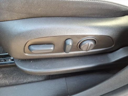 Used 2022 Chevrolet Equinox LT image 24