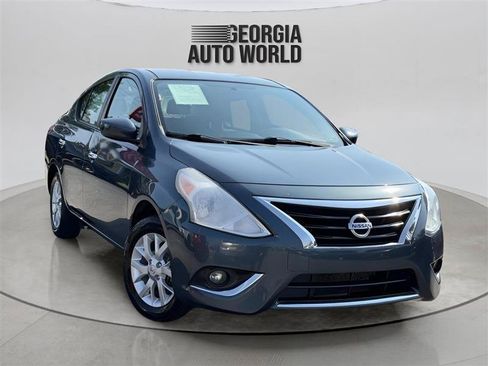 Used 2016 Nissan Versa SV w/ SV Appearance Package FWD image 2