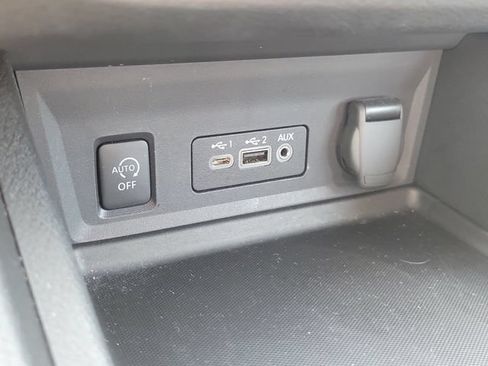 Certified 2024 Nissan Sentra SV FWD image 30