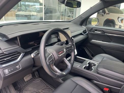 Used 2024 GMC Acadia Elevation FWD image 7