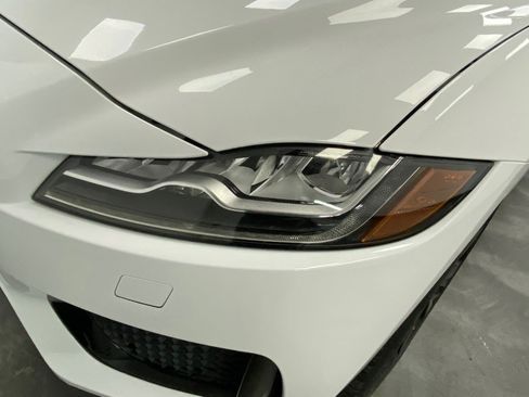 Used 2020 Jaguar F-PACE S image 11