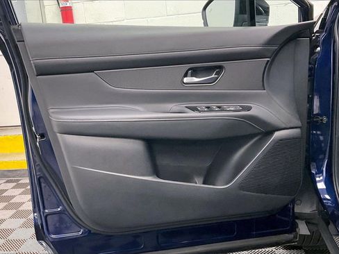 Certified 2025 Nissan Murano SV w/ Cargo Package image 22