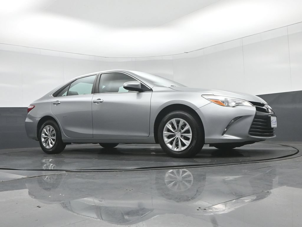 Used 2017 Toyota Camry LE FWD image 48