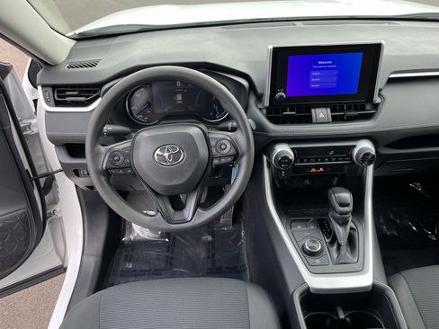 Used 2024 Toyota RAV4 LE image 17