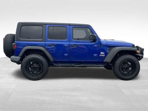Used 2018 Jeep Wrangler Unlimited Sport S image 8