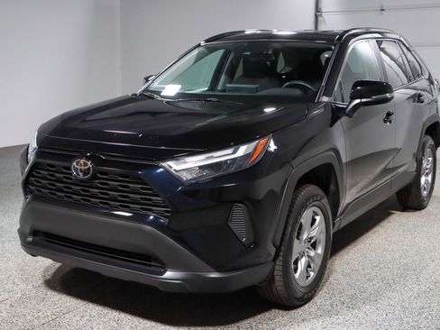 Used 2024 Toyota RAV4 XLE image 30