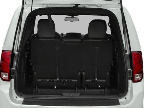 Used 2018 Dodge Grand Caravan GT image 12