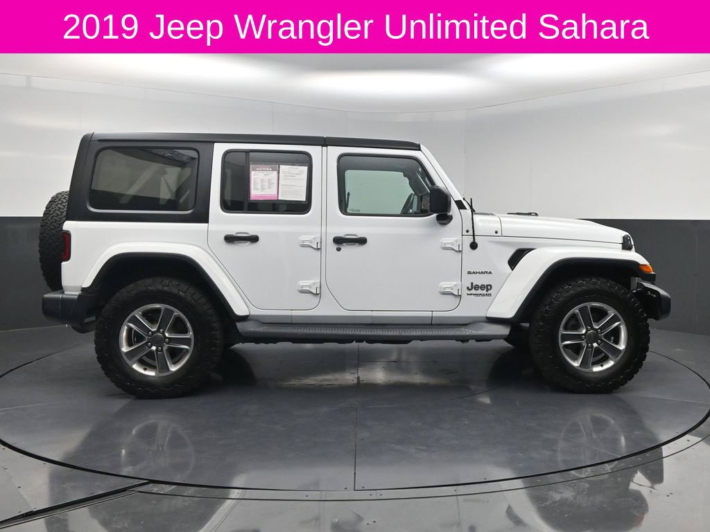 Used 2019 Jeep Wrangler Unlimited Sahara AWD/4WD image 4