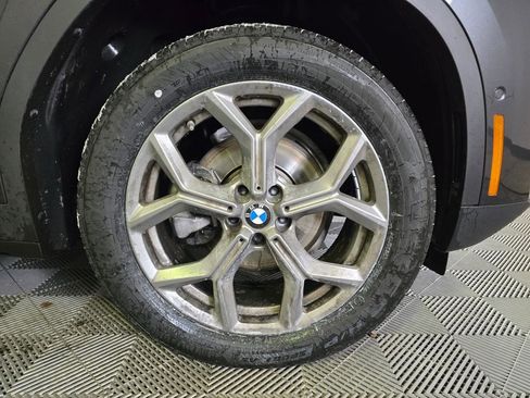 Used 2023 BMW X3 xDrive30i w/ Premium Package image 2