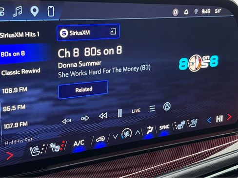 Used 2026 Chevrolet Traverse RS FWD image 6