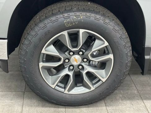 New 2026 Chevrolet Silverado 1500 LT w/ Z71 Off-Road Package image 6