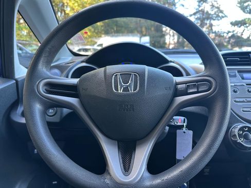 Used 2011 Honda Fit image 24