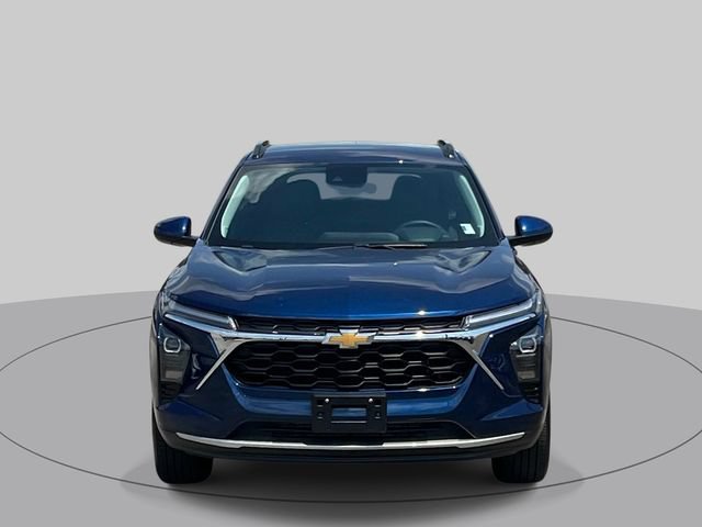 Used 2024 Chevrolet Trax LT w/ Driver Confidence Package FWD image 9