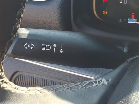 Used 2024 Jeep Wagoneer L Series II image 17