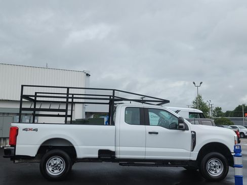Used 2024 Ford F250 XL w/ Snow Plow Prep Package AWD/4WD image 6