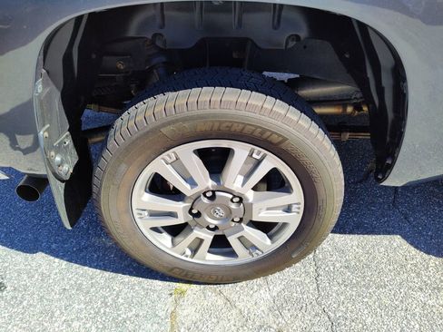 Used 2017 Toyota Tundra SR5 image 20